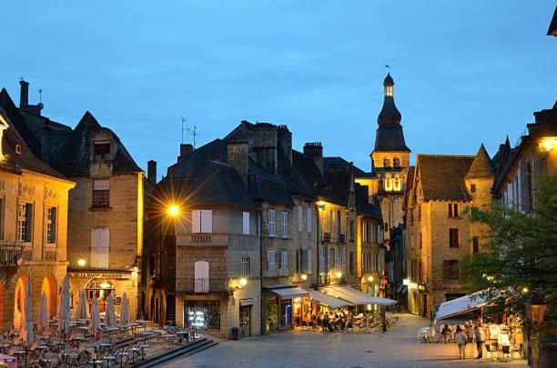 Le Secret D'Enoiseuses - Centre Historique Villa Sarlat-la-Canéda Kültér fotó